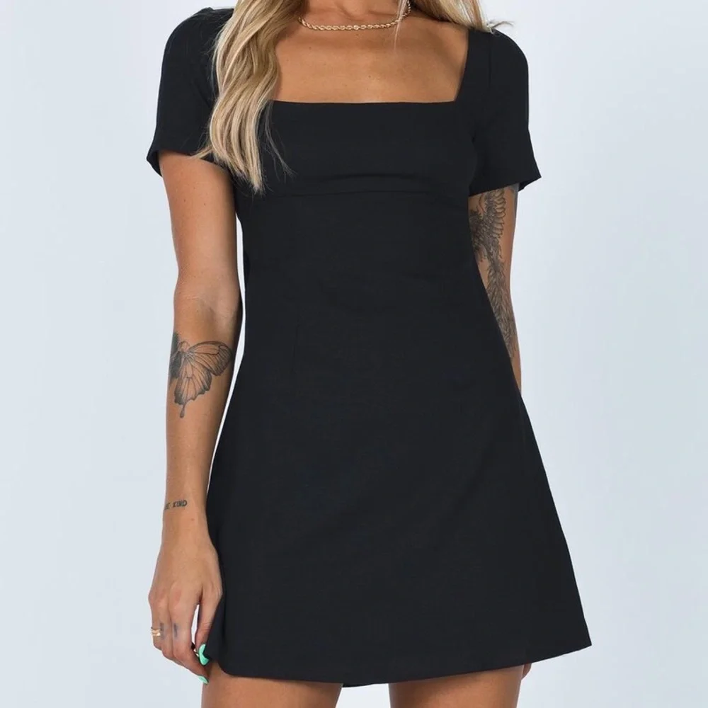 Hastings mini dress❤️🔥 - Picture 2 of 4